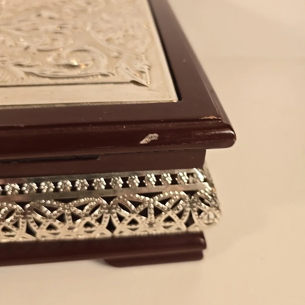 Royal‎ England Intricate Metal Flower Design On Wood Jewelry/trinket Box 12x8x4